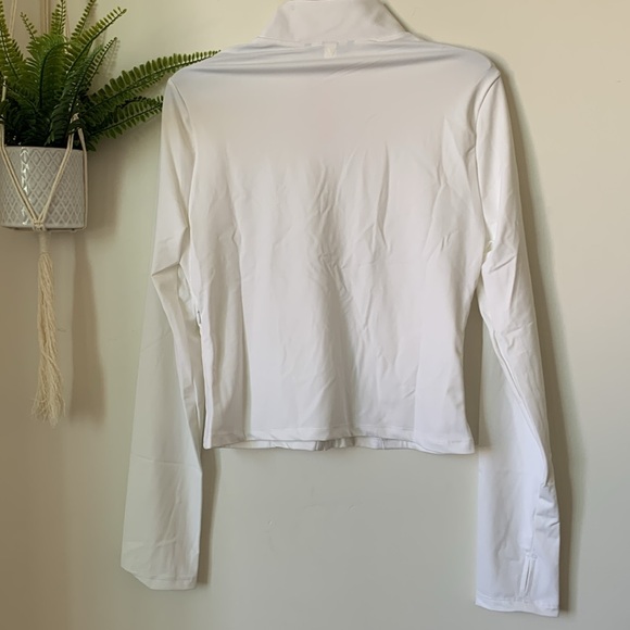 NWT Victoria’s Secret “On Point” Cropped White Active Jacket - Picture 8 of 8